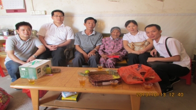 2013年“廣東堅(jiān)基集團(tuán)參與市“關(guān)愛百歲老人”公益活動