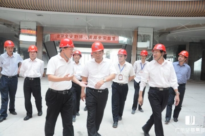 深化合作  共克時(shí)艱