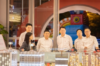 遂川縣委副書(shū)記、縣長(zhǎng)羅剛到堅(jiān)基集團(tuán)調(diào)硏